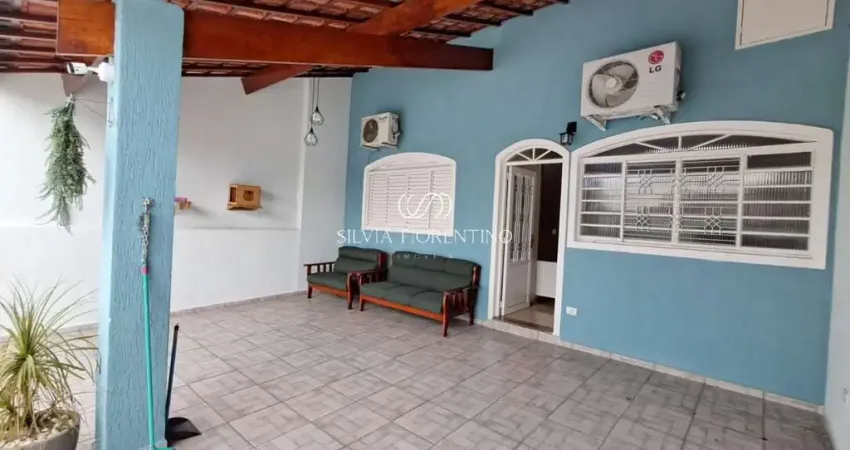 Casa para venda em centro de 210.00m² com 4 quartos, 1 suite e 1 garagem