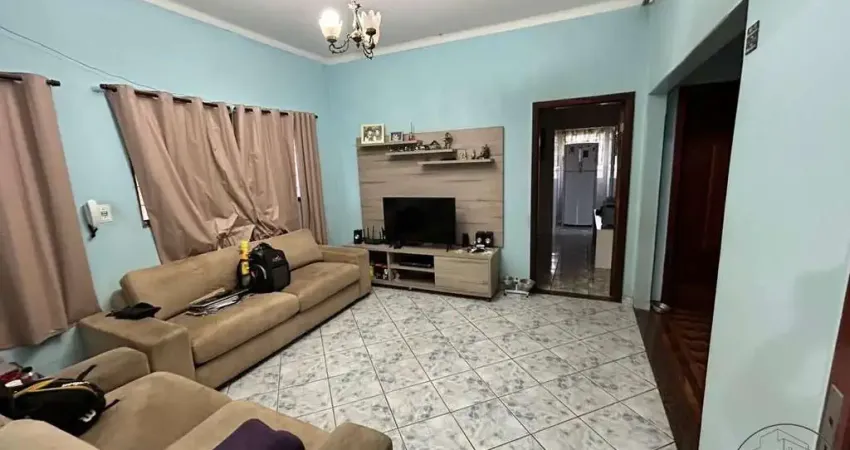 Casa para venda em centro de 200.00m² com 3 quartos e 4 garagens