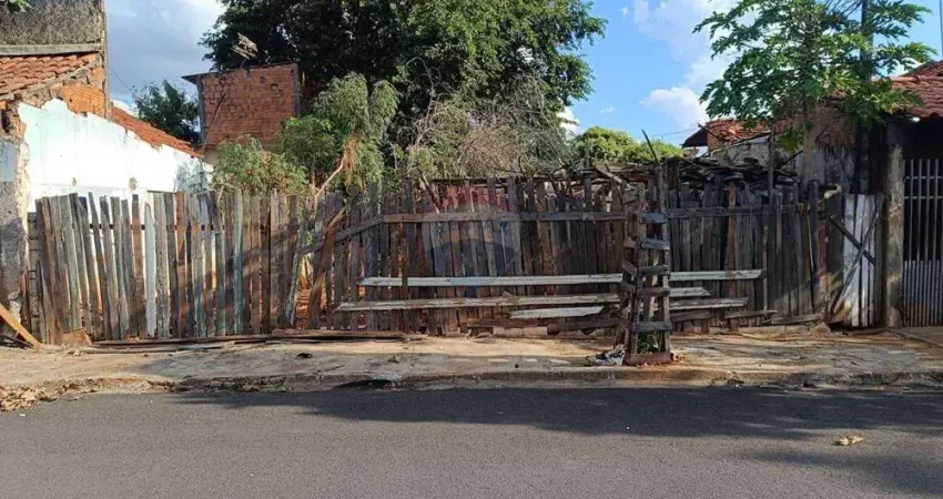 Terreno à venda na Rua Doutor Nestor de Cunto, 166, Vila Clélia, Lins