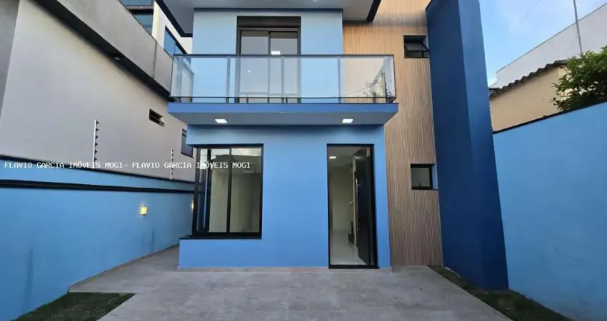 Sobrado para venda em jardim são pedro de 135.00m² com 3 quartos, 1 suite e 3 garagens