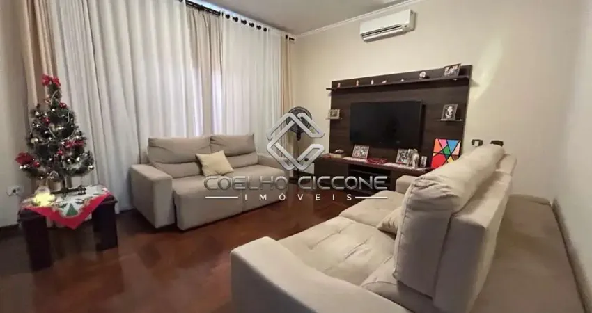 Casa para venda em centro de 196.00m² com 3 quartos, 1 suite e 4 garagens