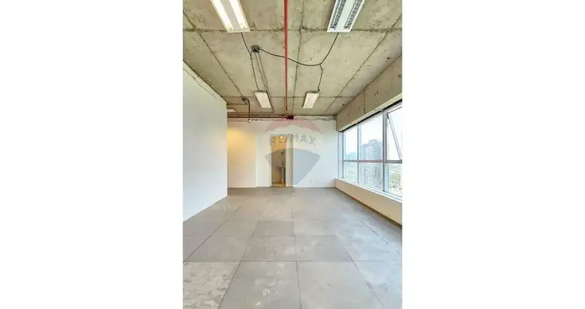 Sala comercial para alugar em green valley alphaville de 43.00m² com 96 garagens