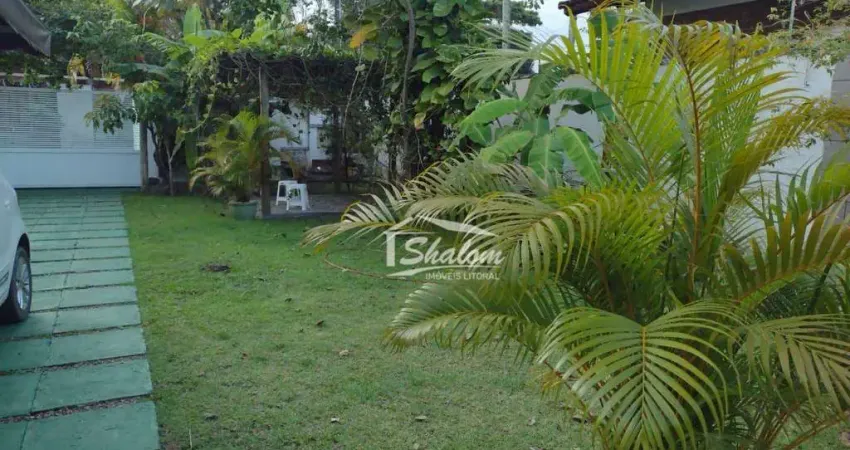 Casa para alugar em centro de 166.00m² com 2 quartos, 1 suite e 6 garagens