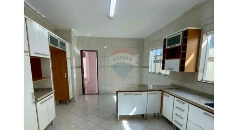 Casa para alugar em parque residencial itapeti de 250.00m² com 3 quartos, 2 suites e 6 garagens