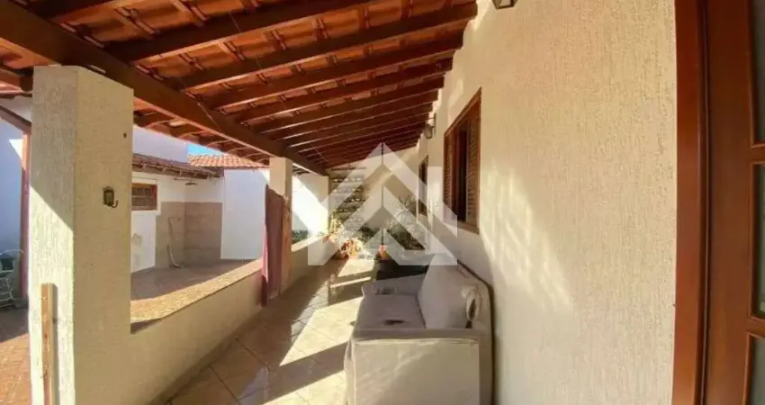 Casa para venda em jardim santa maria de 195.00m² com 3 quartos e 5 garagens