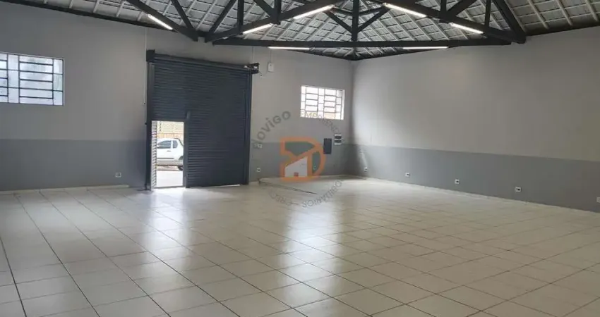 Galpão / depósito / armazém para alugar em centro de 216.00m²