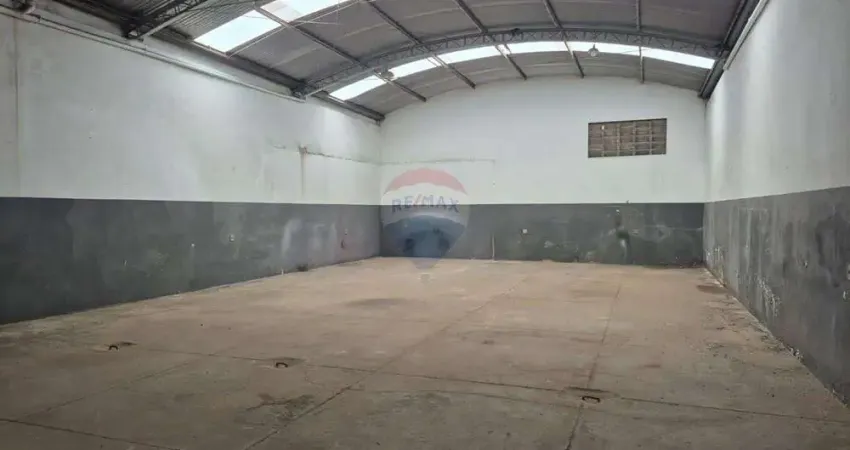 Galpão / depósito / armazém para alugar em jardim caxambu de 200.00m²