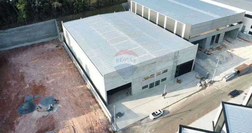 Galpão / depósito / armazém para alugar em portão de 2000.00m²