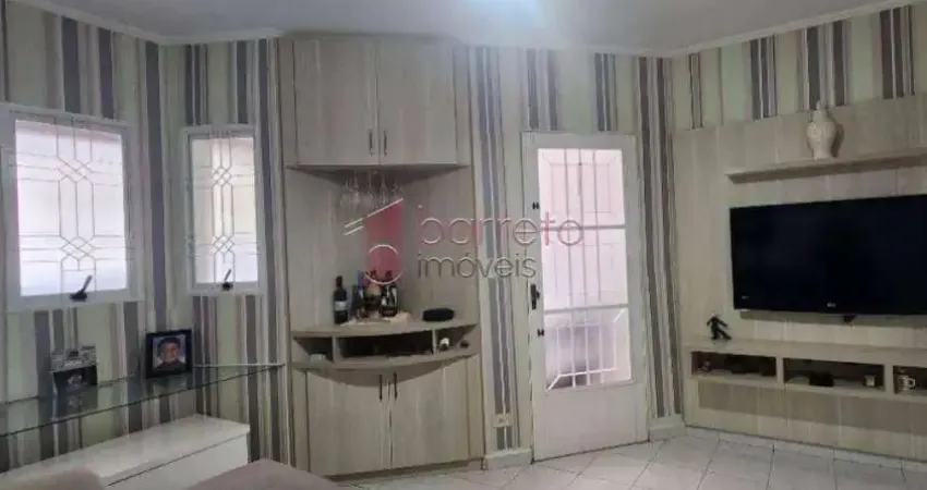 Casa para venda em horto santo antonio de 199.00m² com 3 quartos, 1 suite e 2 garagens