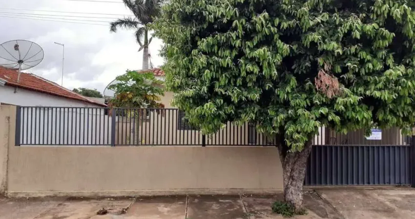 Casa para venda em centro de 155.37m² com 2 quartos e 1 garagem