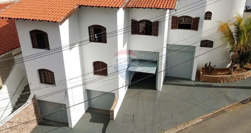 Casa para venda em jardim messina de 295.00m² com 5 quartos, 1 suite e 6 garagens