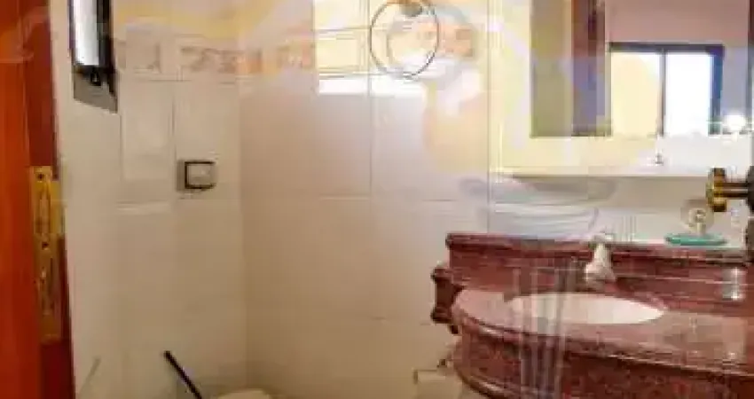 Apartamento para venda em centro de 220.00m² com 3 quartos, 1 suite e 3 garagens