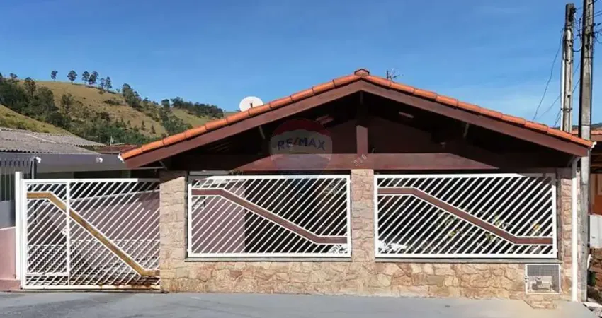 Casa para venda em piracaia de 262.00m² com 6 quartos, 4 suites e 5 garagens