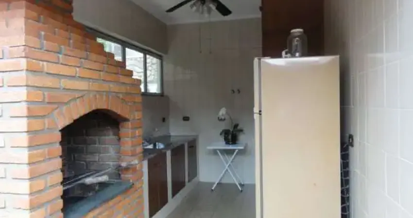 Casa para venda em centro de 450.00m² com 4 quartos, 2 suites e 4 garagens