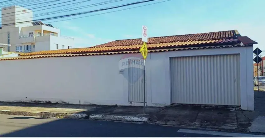 Prédio comercial para alugar em fonte grande de 360.00m² com 7 quartos, 2 suites e 2 garagens