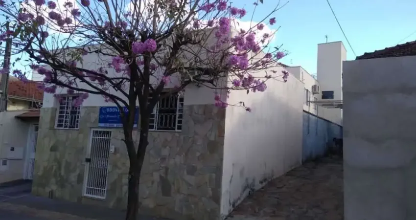 Casa com 3 quartos à venda na Rua Angelina de Lacerda Carvalho, 59, Centro, Araraquara