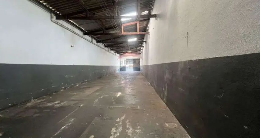 Galpão / depósito / armazém para alugar em vila santa cristina de 200.00m² com 3 garagens