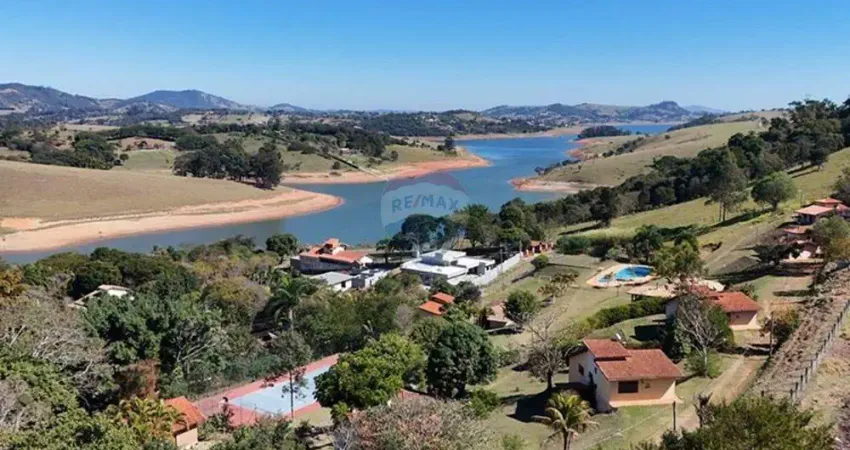 Casa para venda em piracaia de 1042.96m² com 10 quartos, 3 suites e 6 garagens