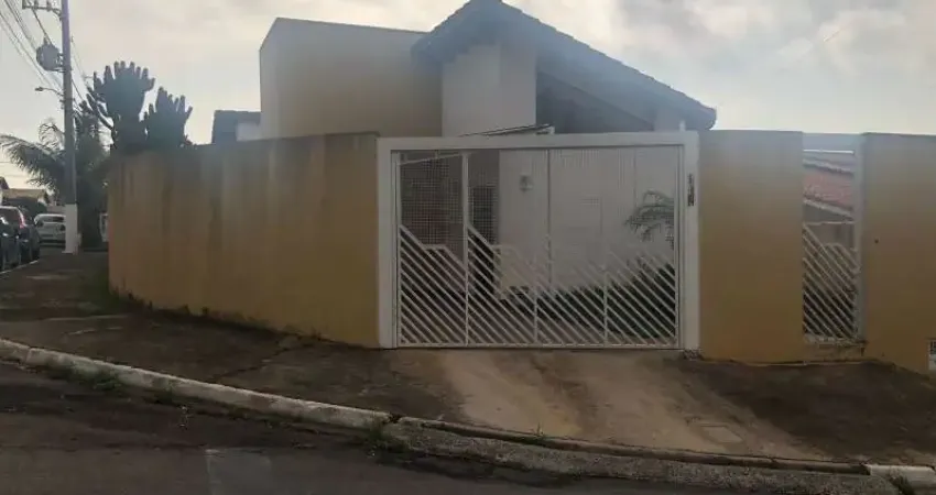 Casa para venda em parque das laranjeiras de 257.62m² com 3 quartos, 1 suite e 2 garagens