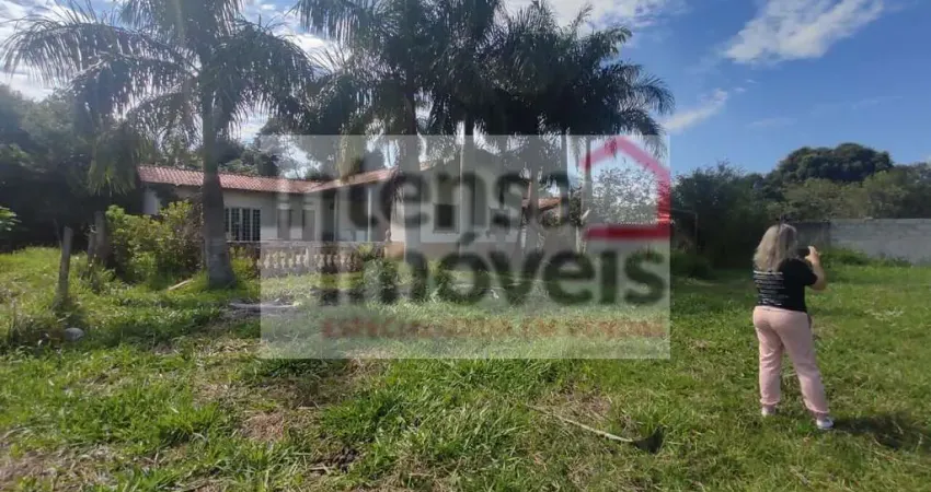 Chácara para venda em chácara dallas de 2000.00m² com 1 quarto, 1 suite e 2 garagens