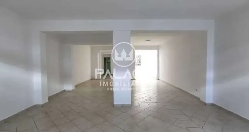 Casa para venda em centro de 265.00m² com 3 quartos e 4 garagens