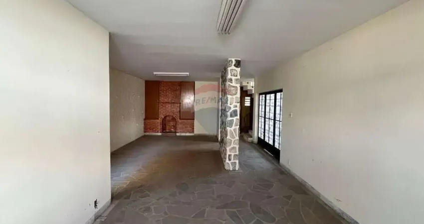 Sobrado para venda em centro de 240.00m² com 3 quartos e 6 garagens