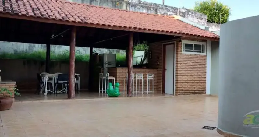 Sobrado para venda em centro de 373.00m² com 4 quartos, 2 suites e 2 garagens