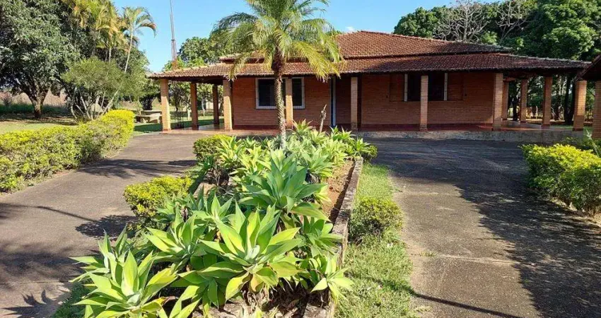 Chácara para venda em vila bertioga de 26000.00m² com 4 quartos, 1 suite e 2 garagens