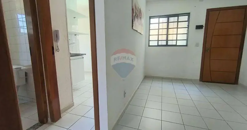 Apartamento para alugar em Condomínio Berbari Ii de 43.99m² com 2 Quartos e 1 Garagem