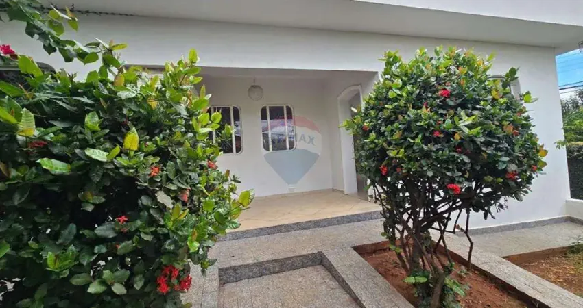 Casa para venda em Vila Nossa Senhora De Fátima de 236.37m² com 4 Quartos, 1 Suite e 5 Garagens