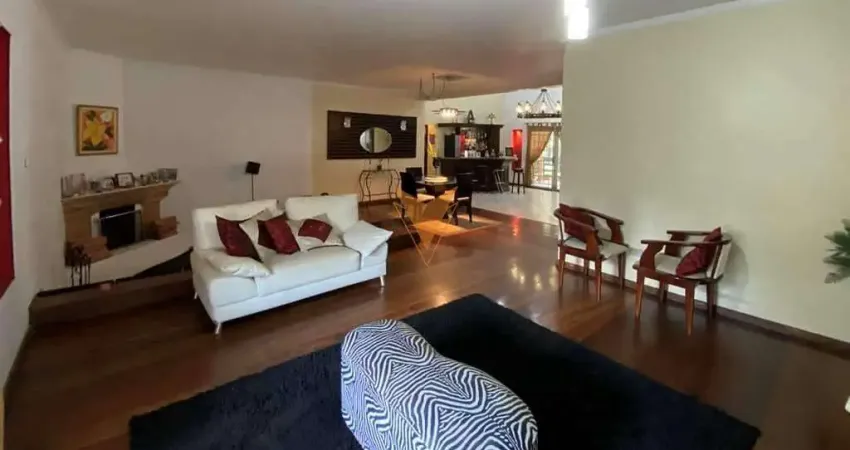 Casa para venda e aluguel em Chácara Dos Junqueiras de 780.00m² com 4 Quartos, 3 Suites e 4 Garagens
