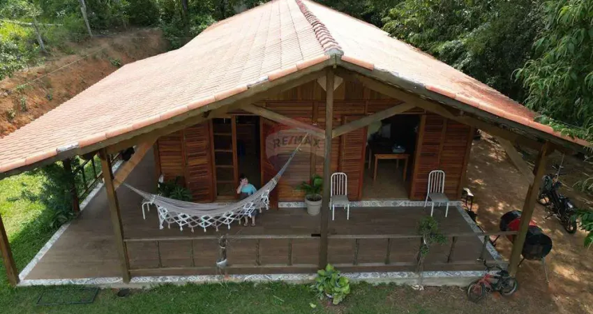 Chácara para venda em Área Rural De Engenheiro Coelho de 160.00m² com 4 Quartos, 2 Suites e 5 Garagens