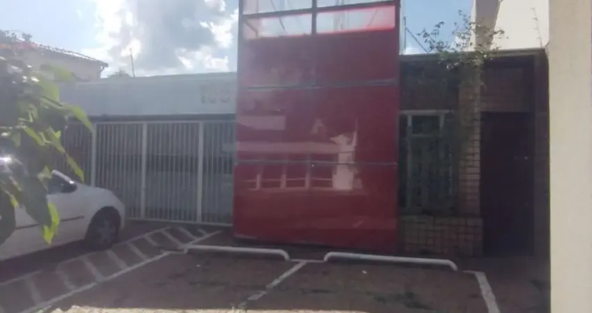 Casa para alugar em Cidade Jardim de 250.00m² com 1 Quarto, 1 Suite e 2 Garagens