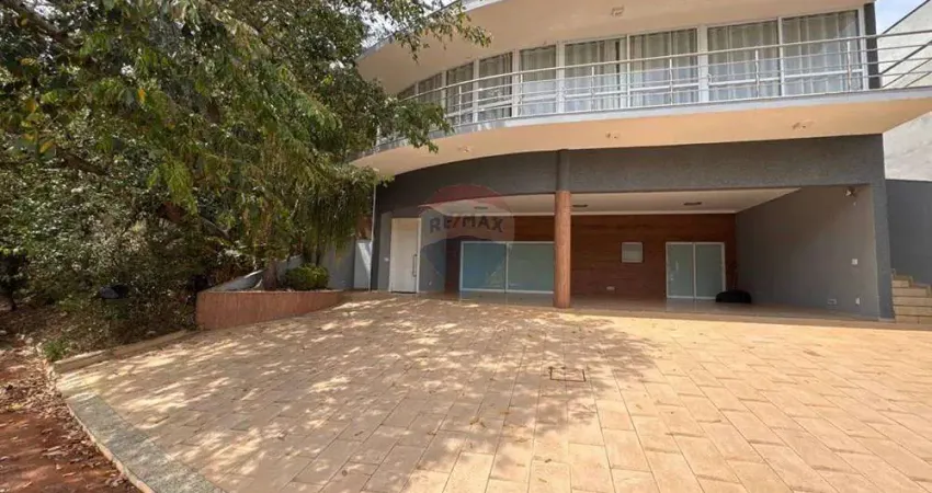 Casa para alugar em Residencial Colinas De São Francisco de 387.85m² com 3 Quartos, 3 Suites e 3 Garagens