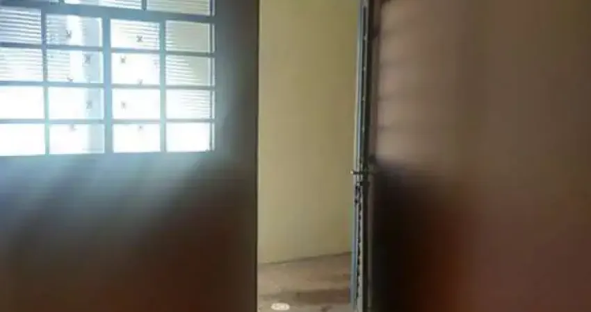 Casa para alugar em Residencial Gabriela de 45.00m² com 1 Quarto e 4 Garagens