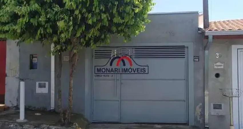 Casa para venda em Monte Carlo de 68.00m² com 2 Quartos, 1 Suite e 2 Garagens