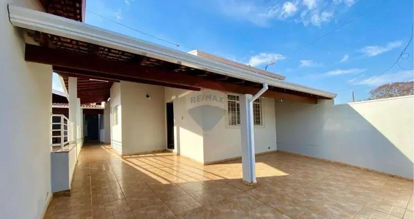 Casa para venda em Jardim Guaçuano de 242.00m² com 3 Quartos, 1 Suite e 3 Garagens