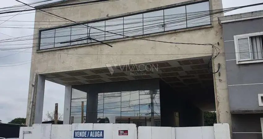 Sala Comercial para venda em Capão Raso de 800.00m² com 19 Garagens