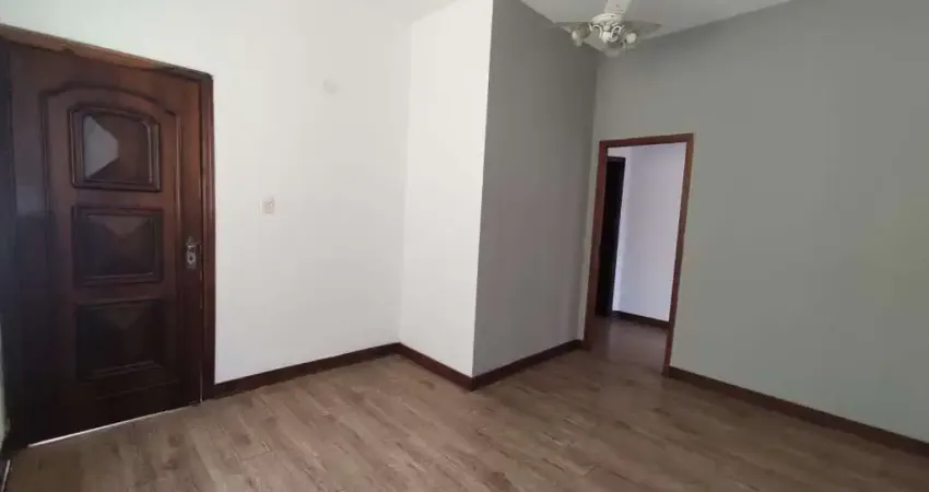 Casa para venda em Centro de 190.00m² com 3 Quartos e 2 Garagens