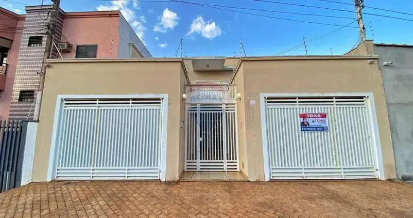 Casa para venda em Parque Dos Bandeirantes de 321.00m² com 3 Quartos, 1 Suite e 2 Garagens
