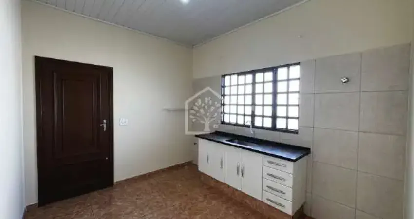 Casa para alugar em Vila Bandeirantes de 100.00m² com 3 Quartos, 1 Suite e 1 Garagem