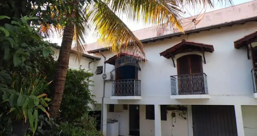 Casa para alugar em Centro de 421.00m² com 3 Quartos, 1 Suite e 8 Garagens