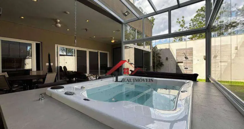 Sobrado para venda em Condomínio Palmeiras Imperiais de 670.00m² com 4 Quartos, 4 Suites e 4 Garagens