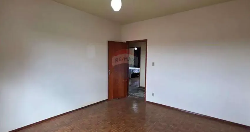 Sobrado para venda em Jardim Itacolomi de 397.00m² com 4 Quartos e 4 Garagens