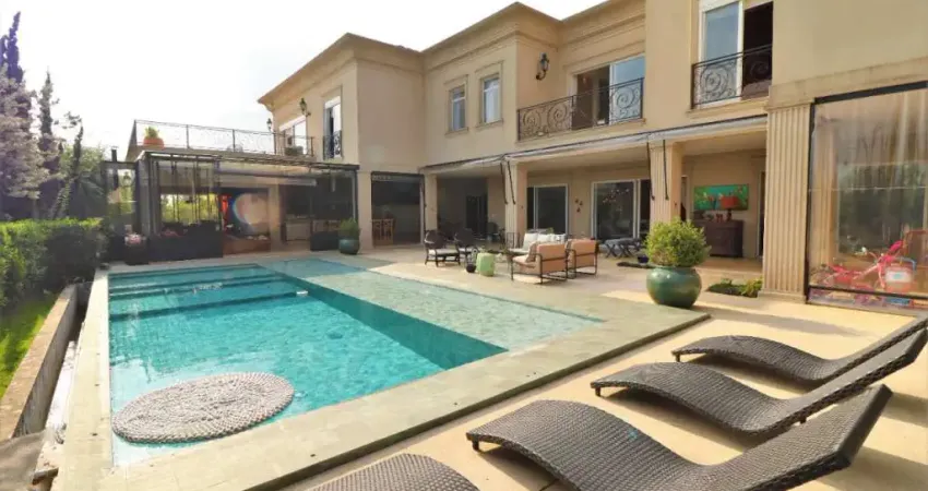 Casa de Condomínio para venda em Alphaville Residencial Um de 1000.00m² com 5 Quartos, 4 Suites e 10 Garagens