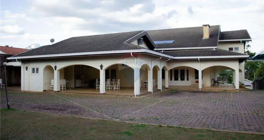 Casa para venda em Chácara Santa Fé de 964.63m² com 4 Quartos, 4 Suites e 6 Garagens