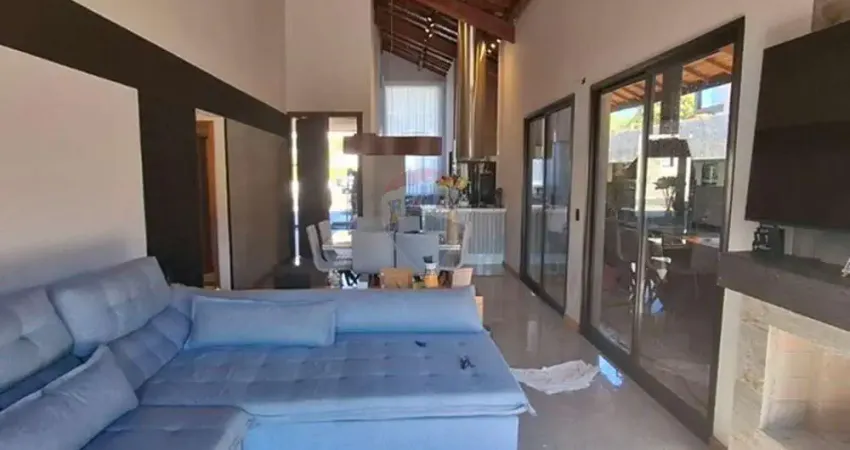 Casa de Condomínio para alugar em Chácaras Maringá de 192.00m² com 3 Quartos, 3 Suites e 2 Garagens