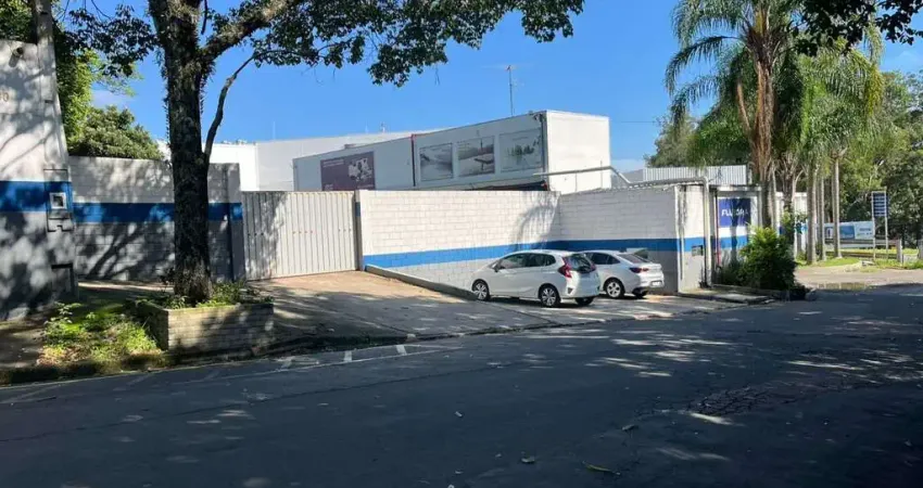 Galpão / Depósito / Armazém para venda em Vale Verde de 5100.00m² com 50 Garagens