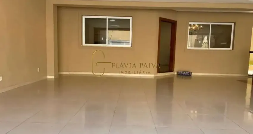 Casa para venda em Residencial Flórida de 179.00m² com 4 Quartos, 3 Suites e 3 Garagens