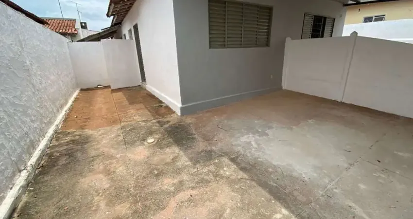 Casa para alugar em Jardim Toselar de 97.00m² com 2 Quartos e 1 Garagem